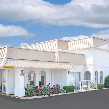 Hotel Super 8 By Wyndham Morton Grove/Chicago Exterior foto